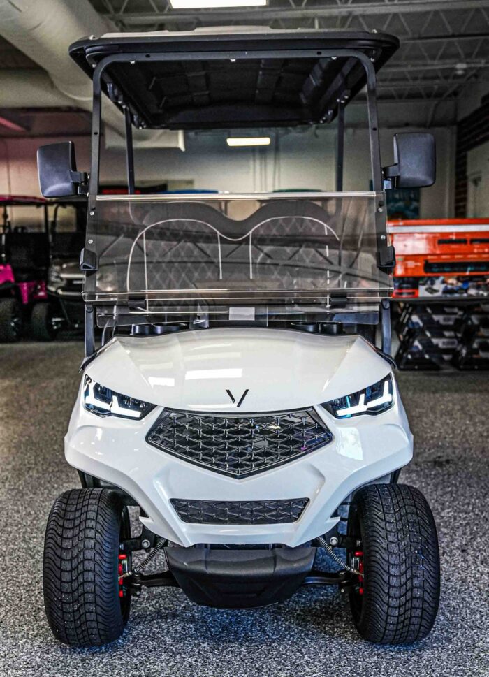 Vivid V4 White 4P Front